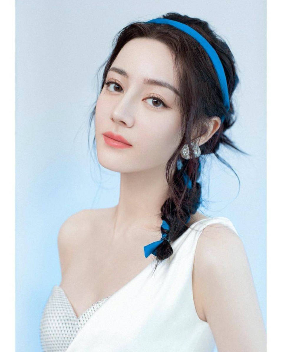 31岁的迪丽热巴,魅力四射性感撩人!_演技_演艺事业_中国
