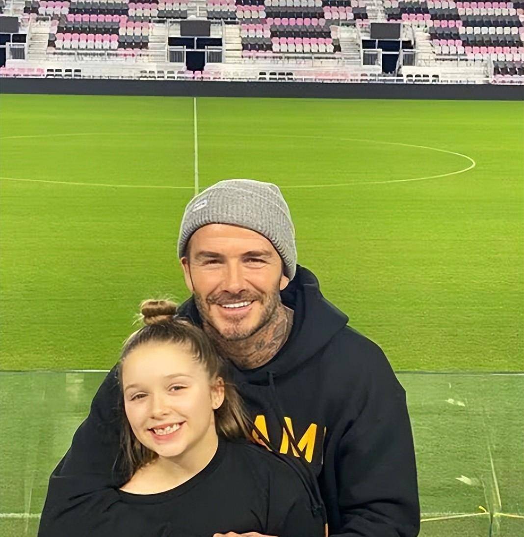 贝克汉姆的4个孩子:儿子没他帅气还显老相,女儿遗传他的高颜值