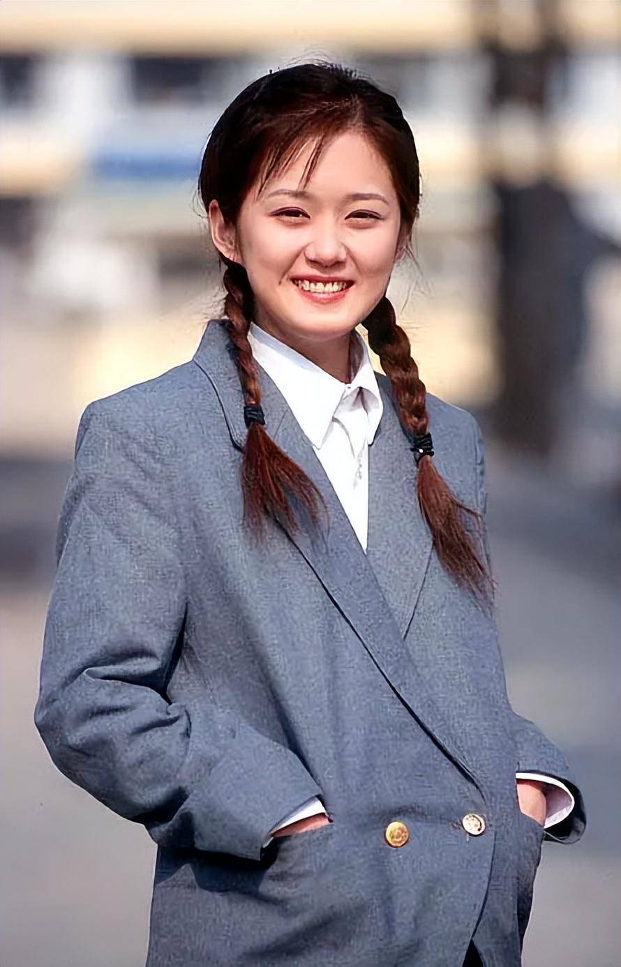 "童年女神"张娜拉突然官宣结婚,评论区却说声一片?_事业_发展_明星