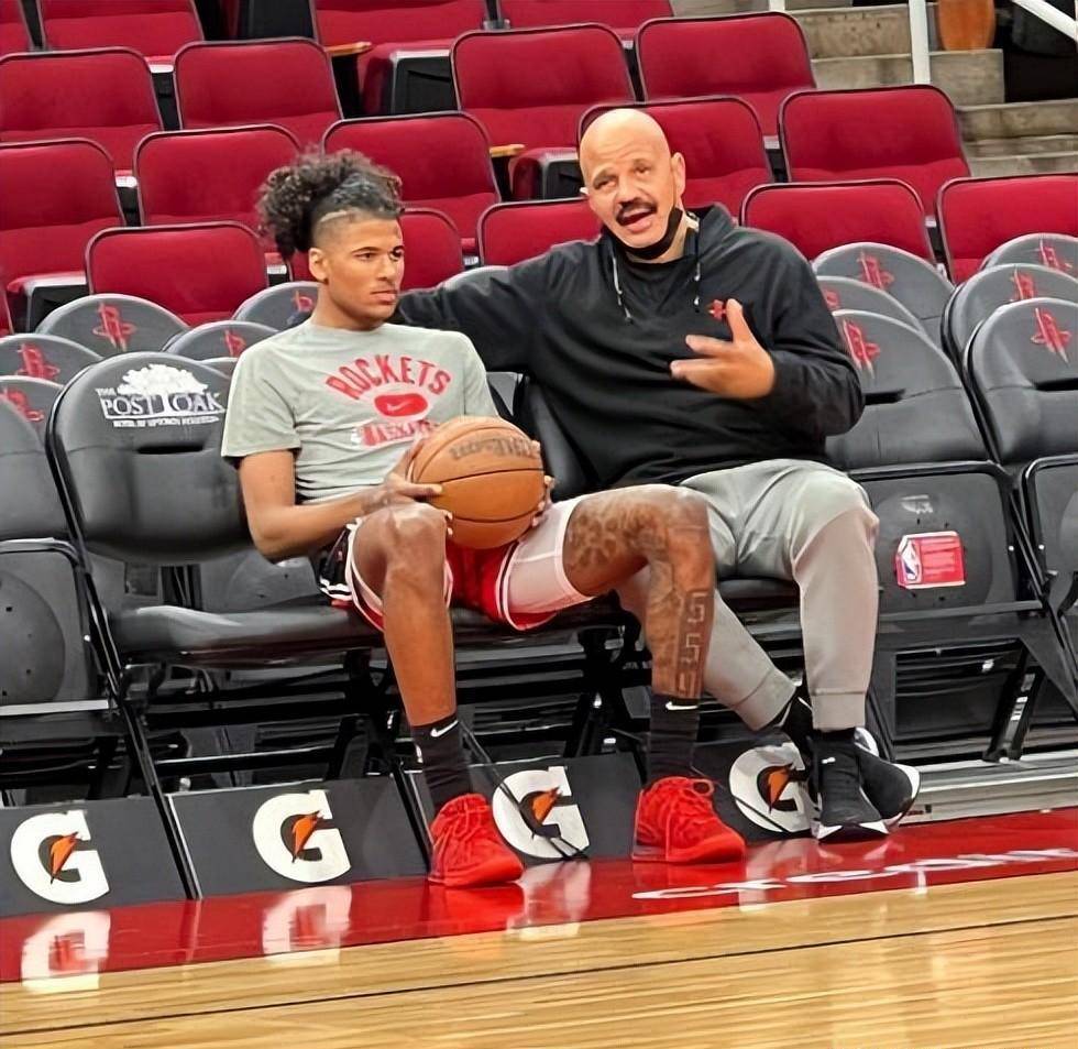 乌帅点名格林!降速 变聪明,才是火箭所需_杰伦_比赛_乌度卡