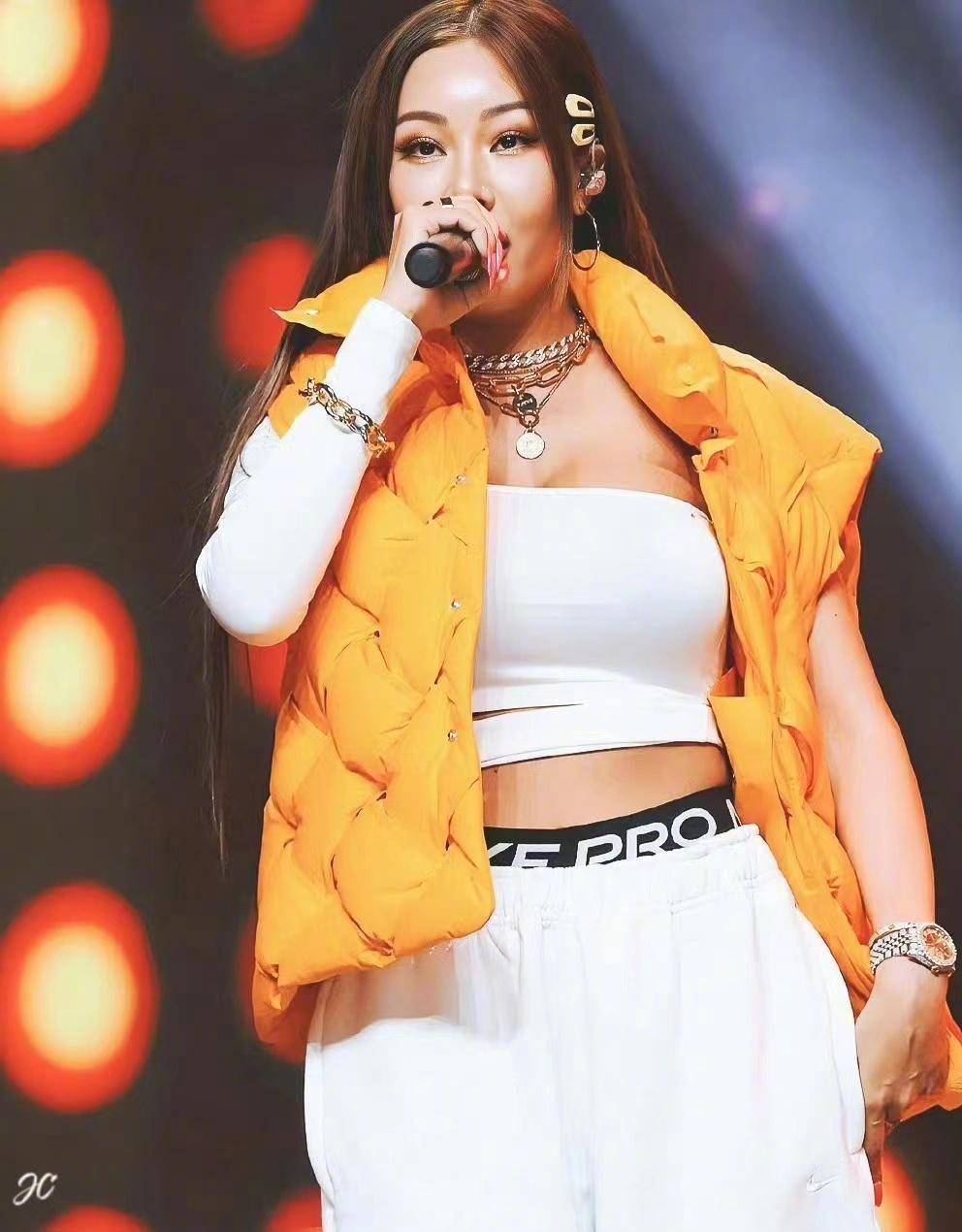 知名歌手jessi与朴宰范厂牌正在进行解约程序_娱乐_内容_合同