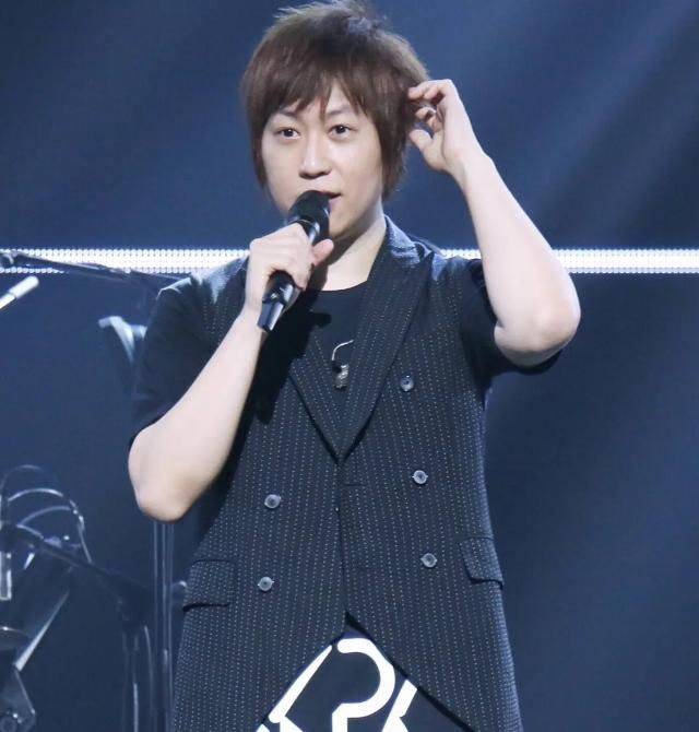 阿信发文唱足10拍e6,知名音乐人辣评:那得是房山季鸟猴吧?