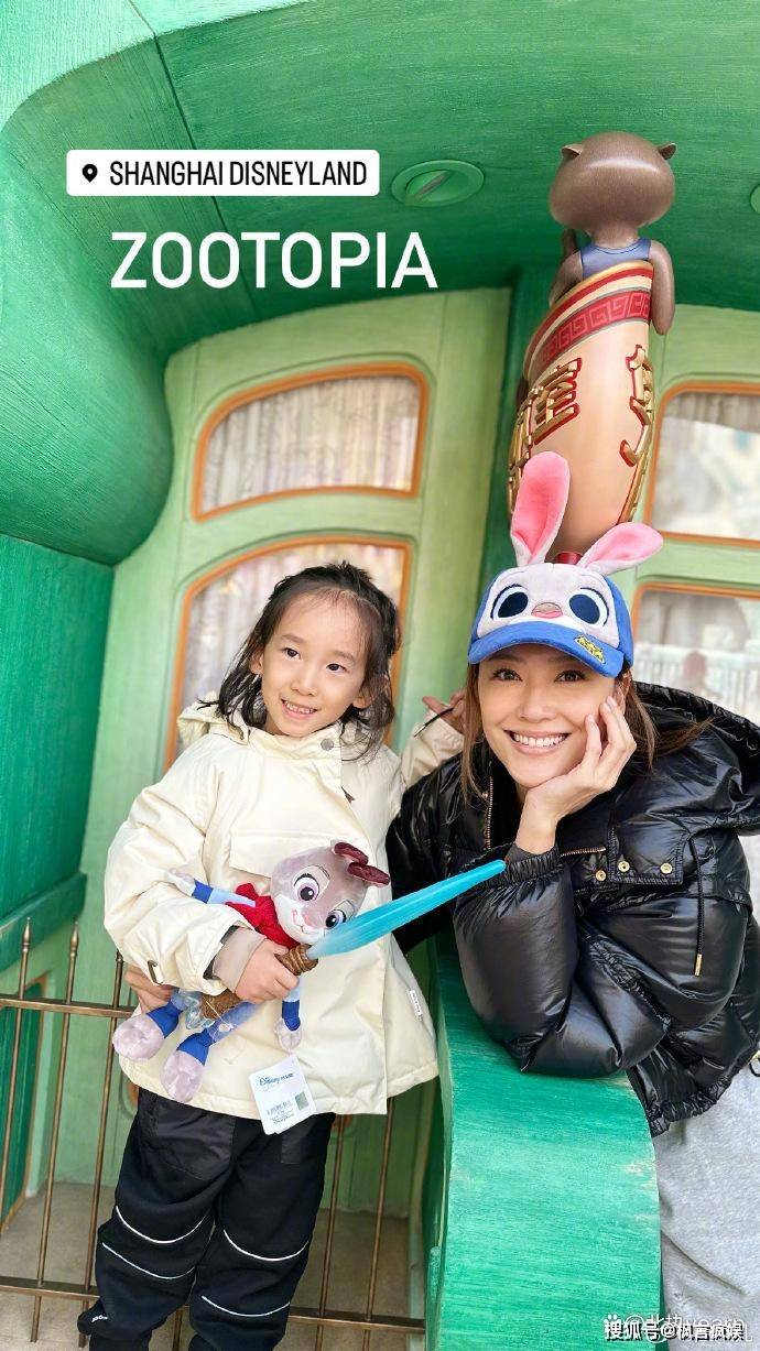 应采儿晒二胎儿子hoho照片,单眼皮大眼睛像极了爸爸陈小春!