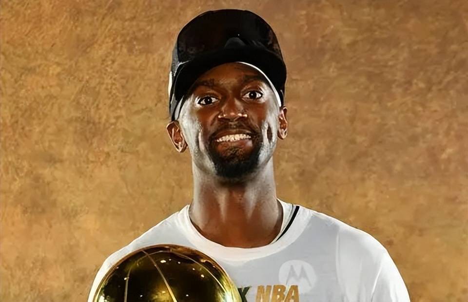 鲍比-波蒂斯:有着相当出色无球移动能力和不俗的中距离投射能力