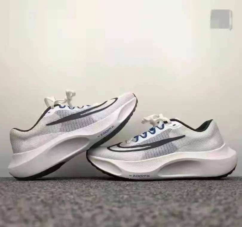 四双耐克zoom x跑鞋大对比-不同定位的zoom x材料变化_图片_反馈_网络