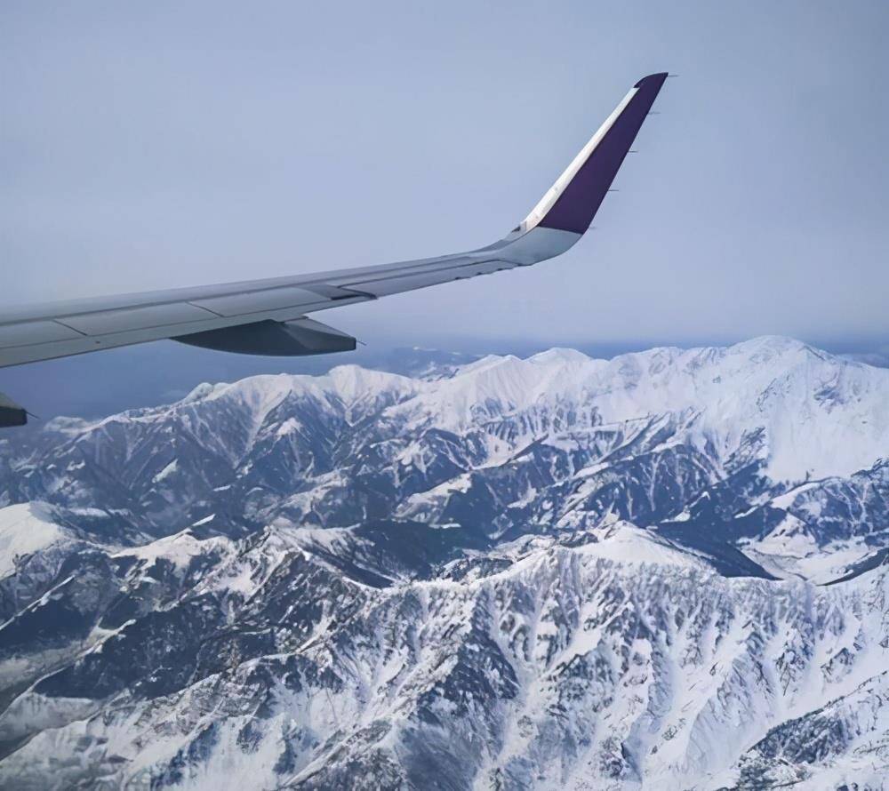 飞机为何不能直接飞越西藏，偏偏绕道而行？如果直飞会怎么样？ 