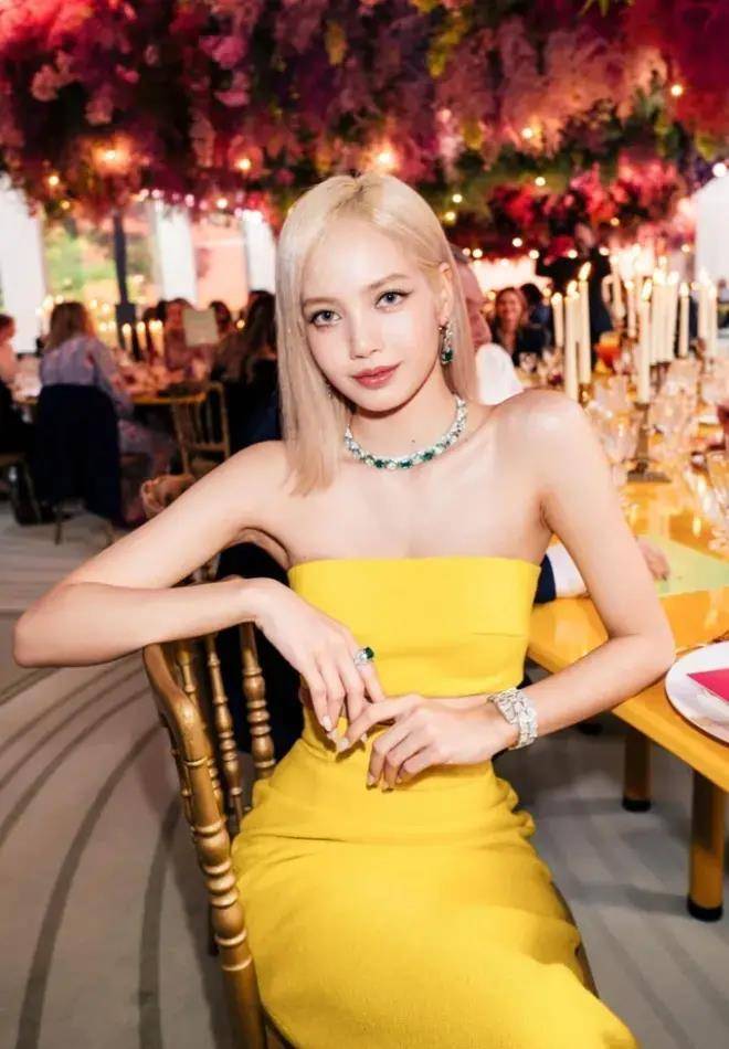 蕾哈娜及众多明星参加了碧昂丝在五星级酒店举办的豪华生日派对_丽莎