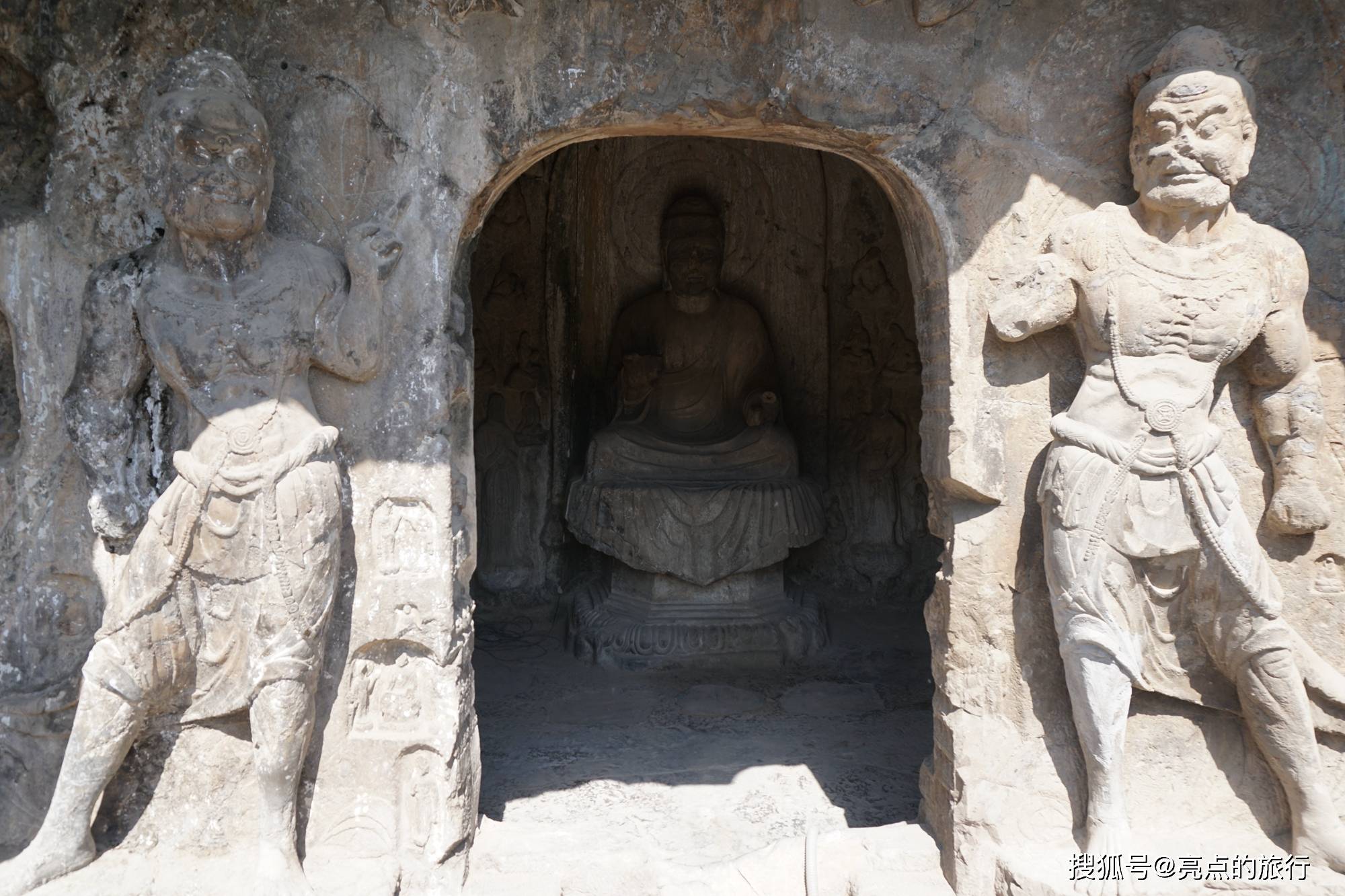 洛阳龙门石窟:中国三大佛教石窟之一,中国古代石刻艺术杰作(二)_宾阳