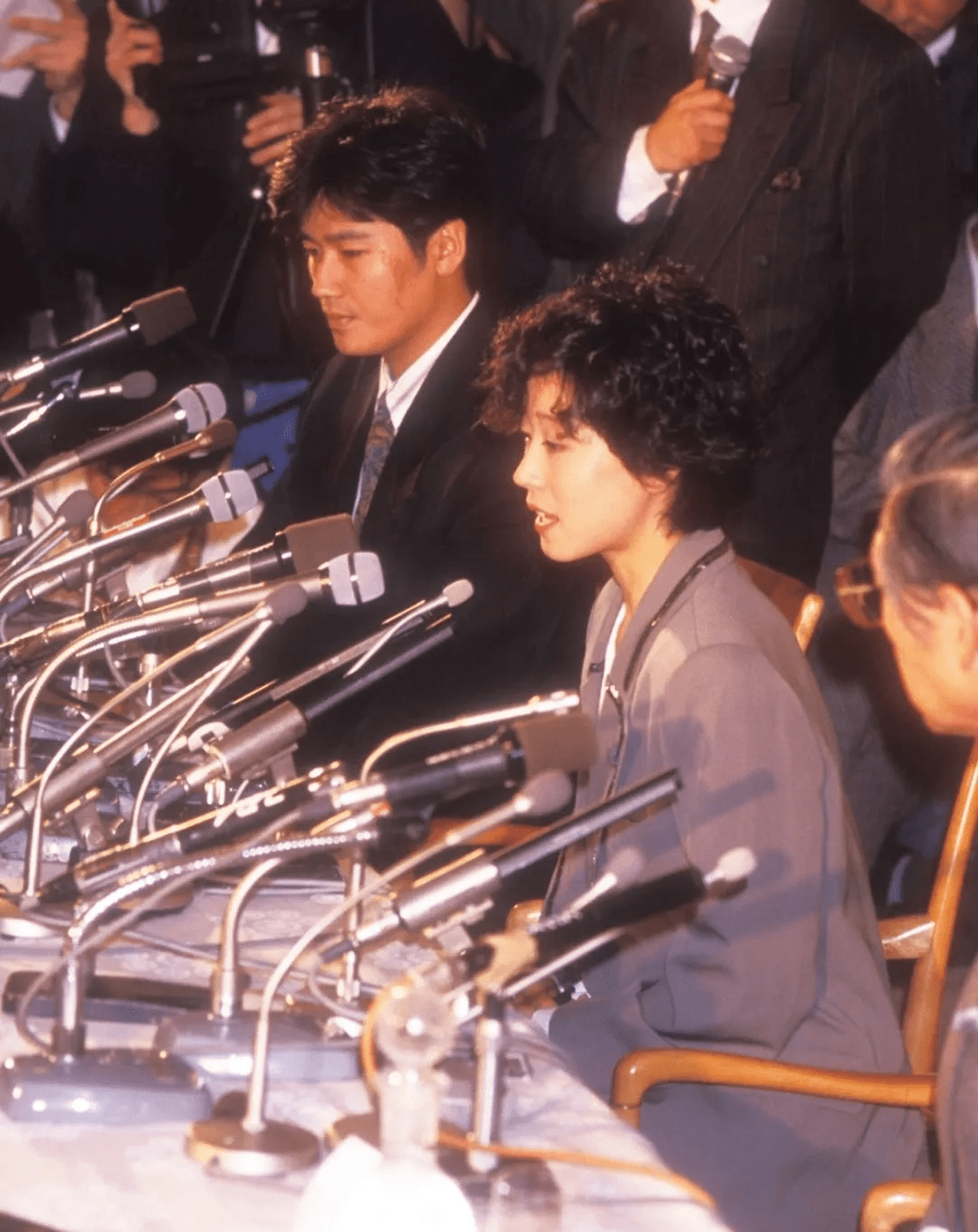 57岁中森明菜依旧优雅!