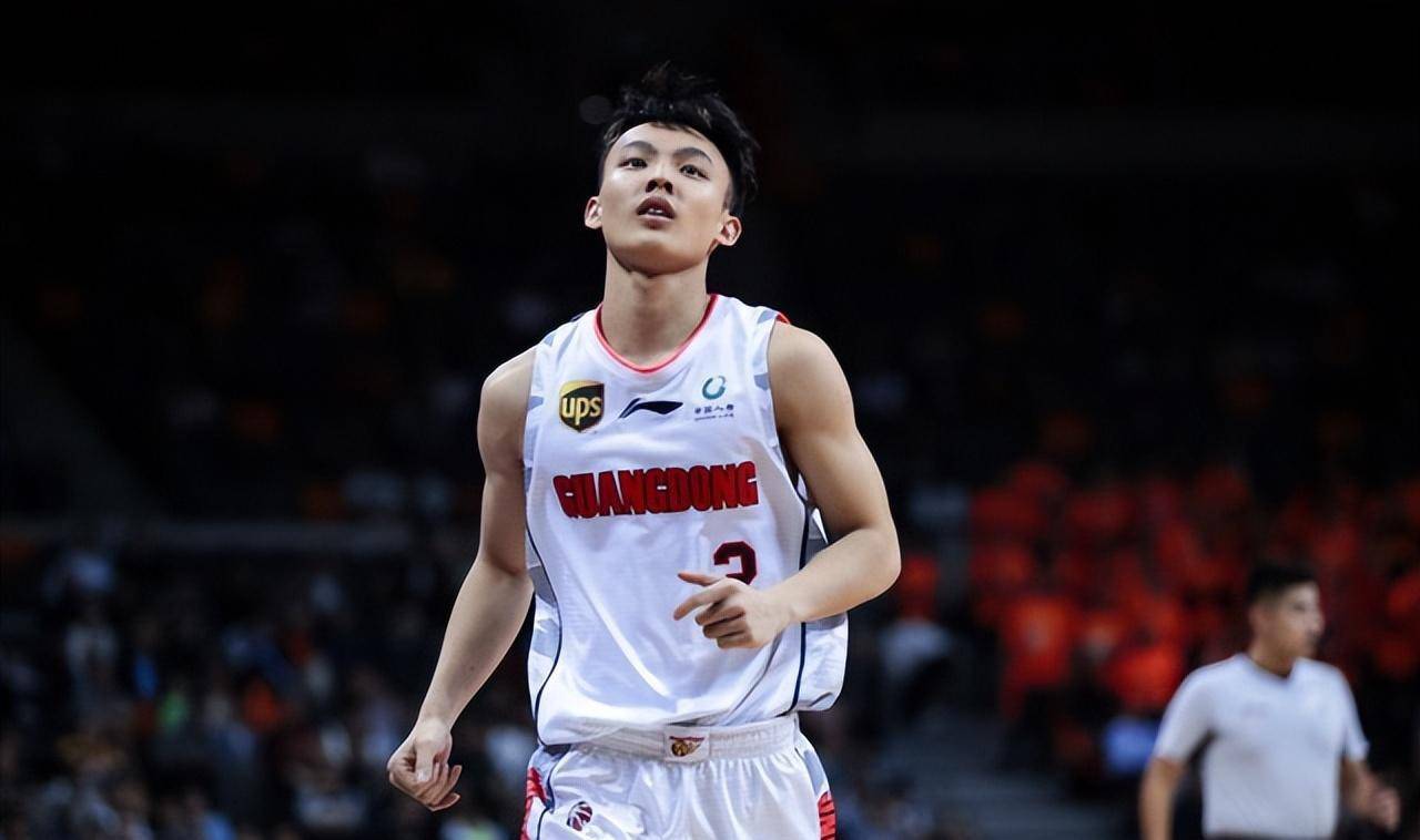 徐杰韧带撕裂悬念揭晓,徐杰姐姐发声,球迷盼早日康复_比赛_广东_北京