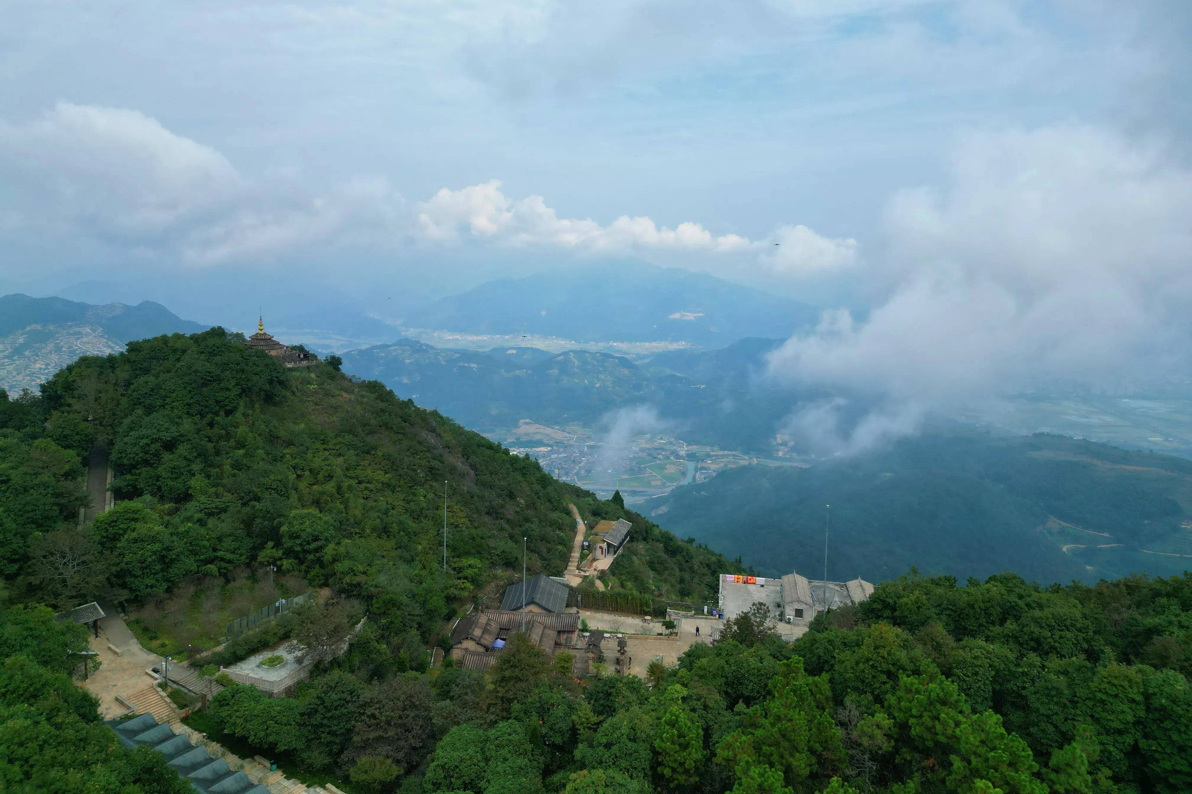 平阳圣井山图片