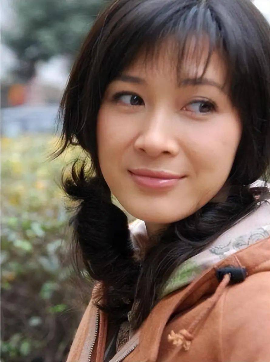 周一围被童蕾"分手"13年后,二人如今活成两个极端?_周旭辉_朱丹_演艺