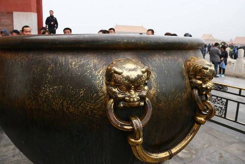 故宫中随处可见大水缸，用途是什么？佩服古人的智慧(图5)