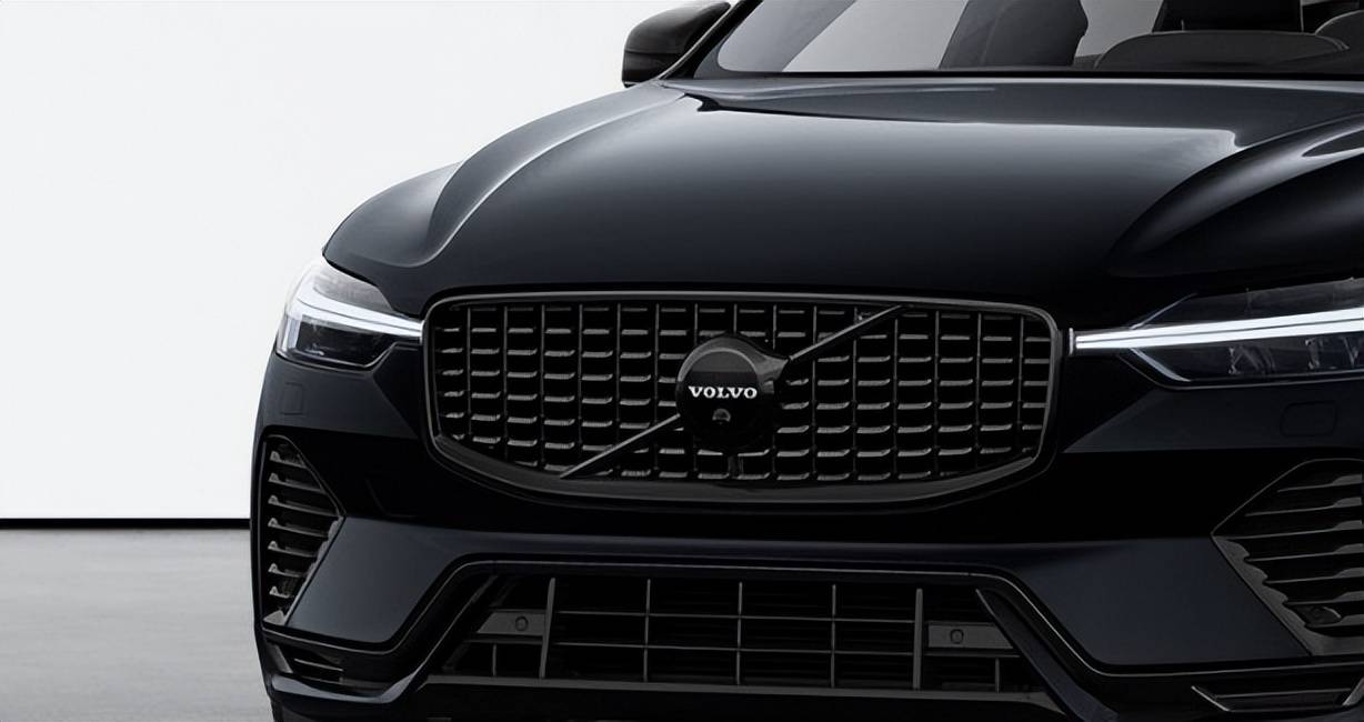 沃尔沃xc60极夜黑上市:不止有安全,也有"速度与激情"!