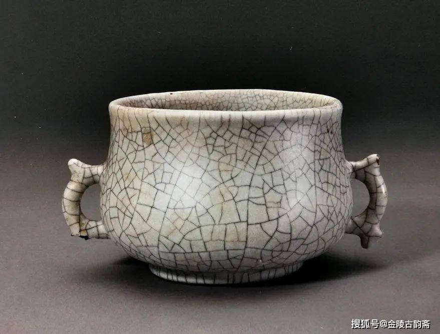 金丝铁线-明成化仿宋哥釉梅瓶图像研析_故宫博物院_哥哥_龙泉
