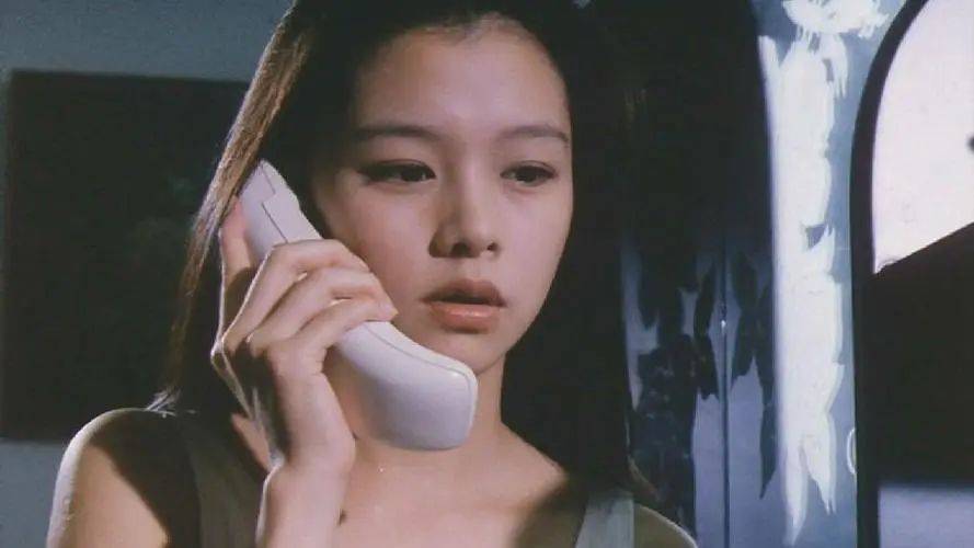 随后他的重心转向话剧表演,曾与小旋风林志颖《旋风小子》合作过,但