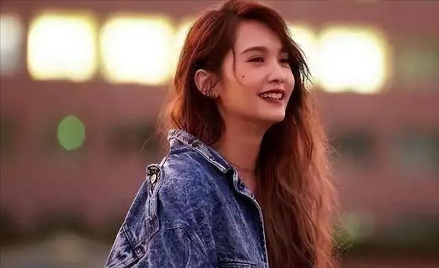 杨丞琳演唱会闯大祸!说河南人是骗子!