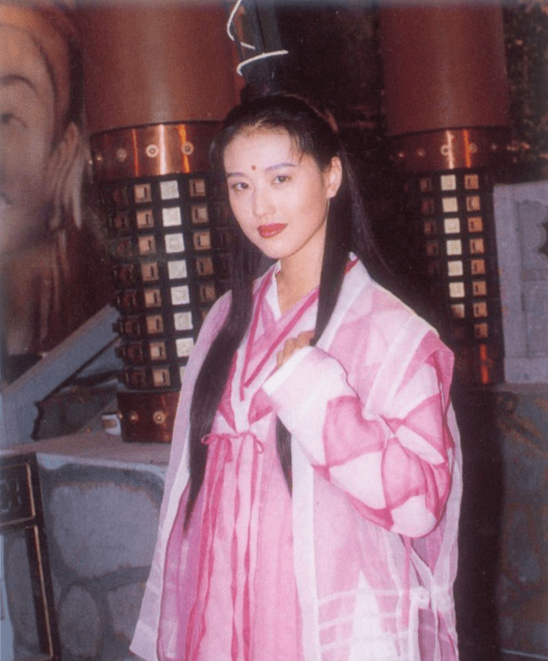 周海媚:除周芷若之外,这8个角色也惊为天人,金庸曾想为她修改结局