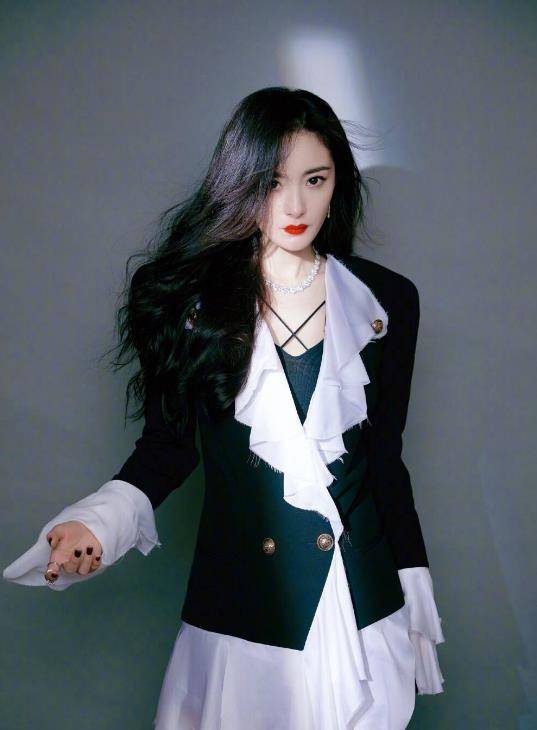 《红楼梦》四美近况:杨幂成一线,李沁大红大紫,而她已退圈两年_蒋梦婕