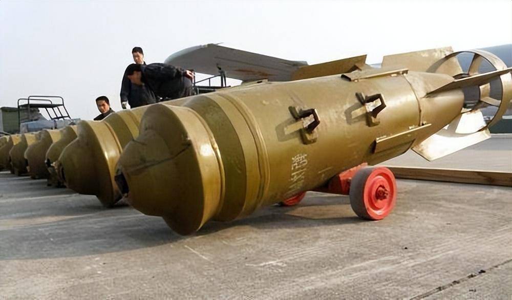 战争中"最烧钱"的弹药排名,第一名1亿美元一枚,只有5个国家有