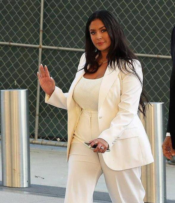 瓦妮莎抹身材装好时尚,41岁身材仍时尚,马龙:不同意_科比_生活_女性