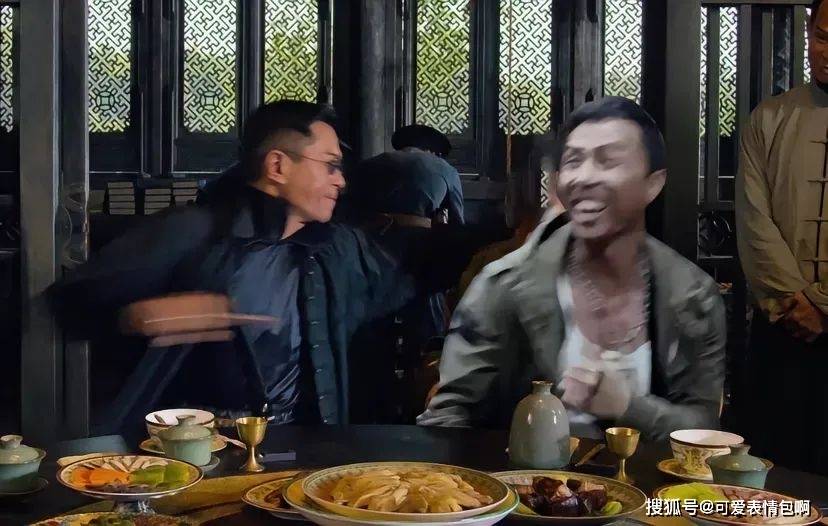 甄子丹15周年本人实用叶问表情包gif压力给到了古天乐发疯文案01(脱下