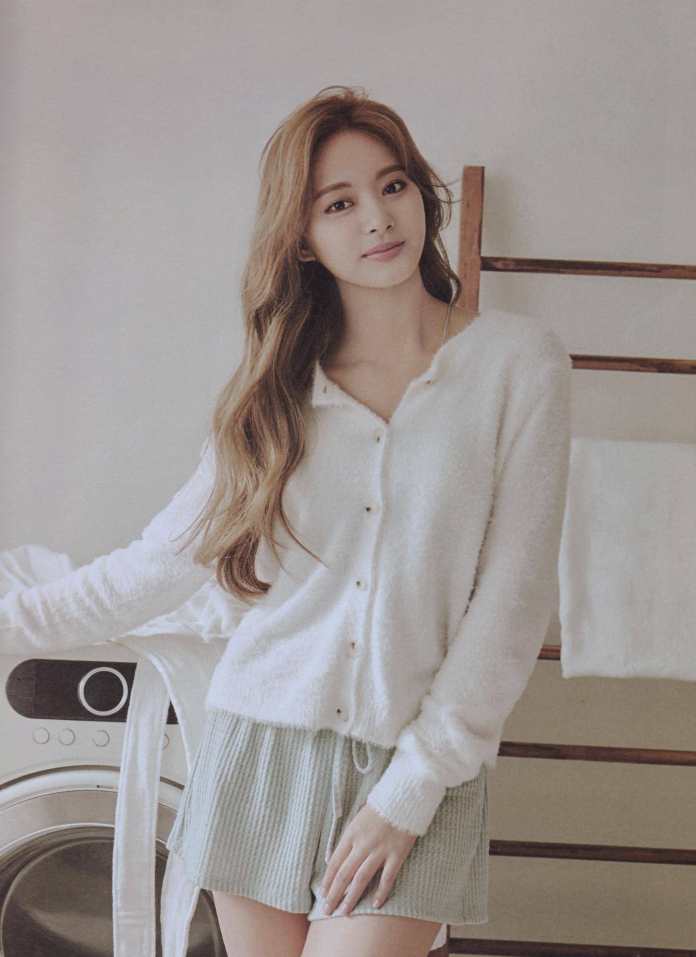 女神周子瑜再度释出「高清美照」,超甜微笑杀让全网友暴动_写真_男友