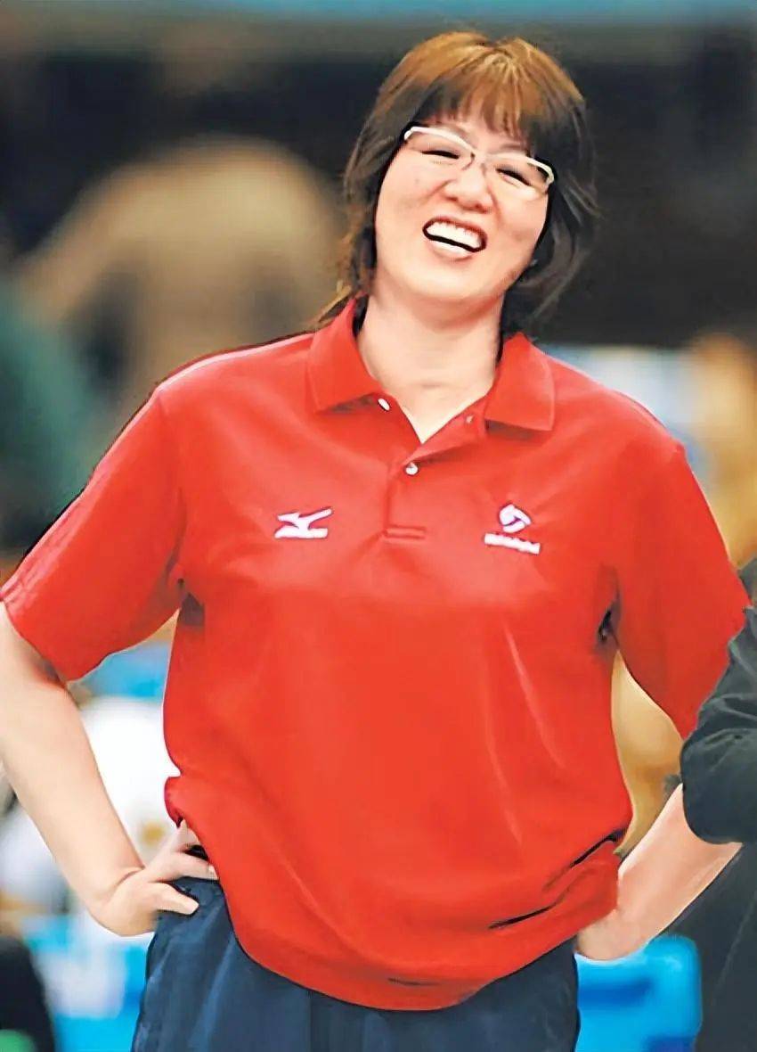 郎平:当年离婚净身出户,前男友结婚时她流泪了_白帆_女儿_美国