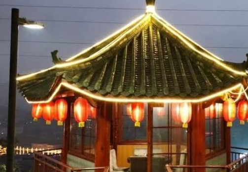中国最“牛”火锅店，老板包下整座山，999桌露天涮火锅太霸气！(图3)