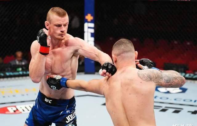 宋亚东碾压对手!叫战彼得·严!_比赛_雷兹_古铁