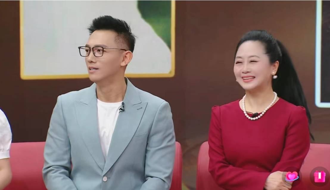 起回忆了那些老歌,不仅如此,李敏还和辛凯一起合唱了歌曲《祝你平安》