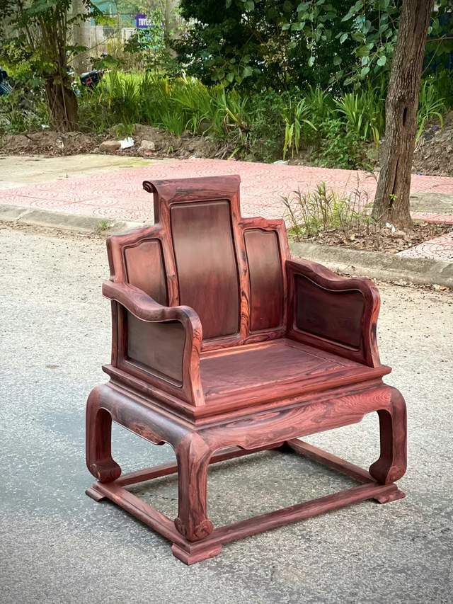 低价的红木家具比精品货更受欢迎_价格_品质_纹理