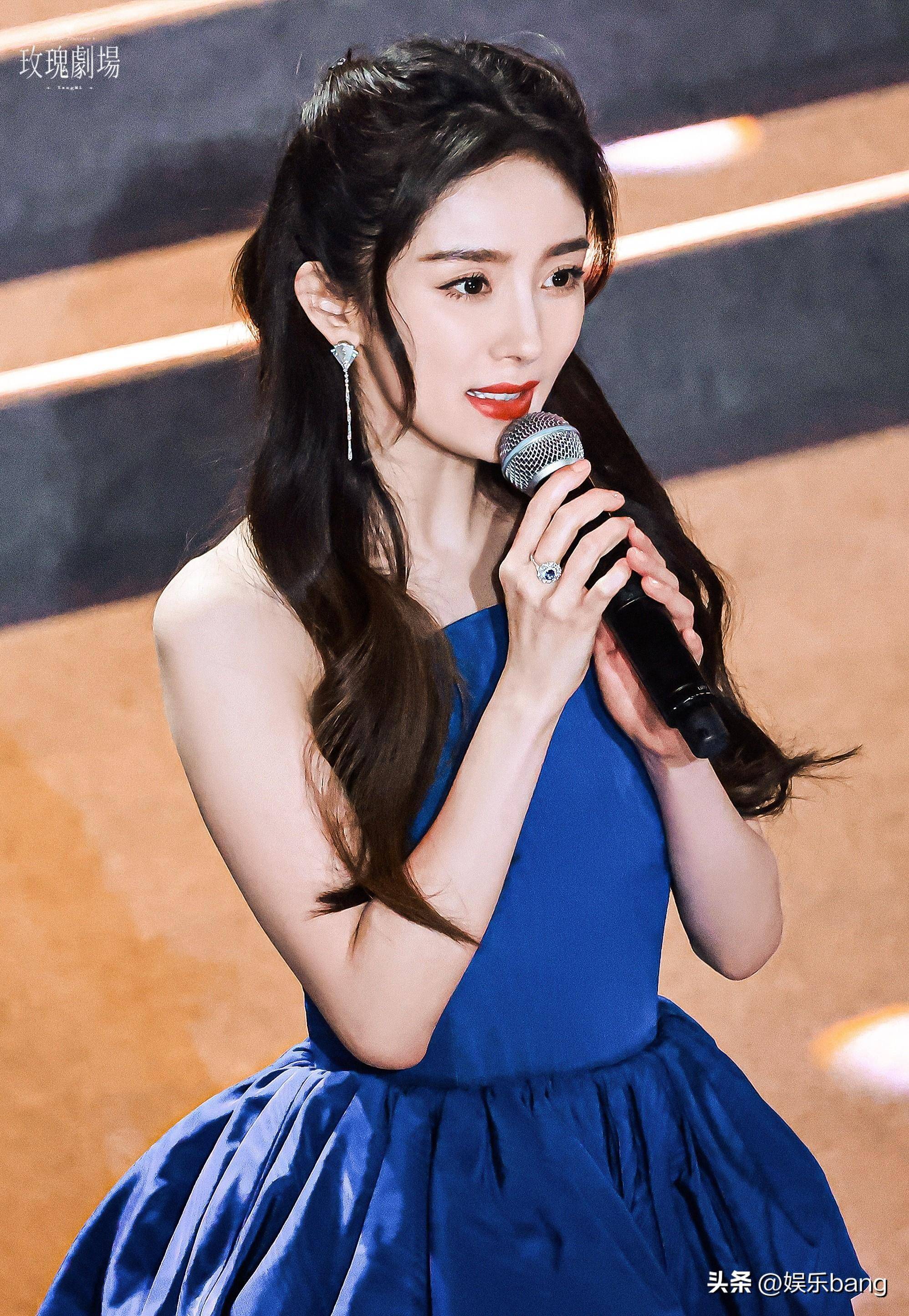 85花近期状态曝光,杨幂赵丽颖上演红蓝cp,网友评价却大不同_造型_迎春