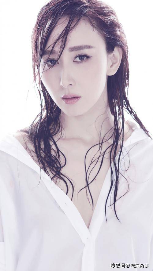 满是成熟韵味!胡静写真赏_身材_魅力_肌肤