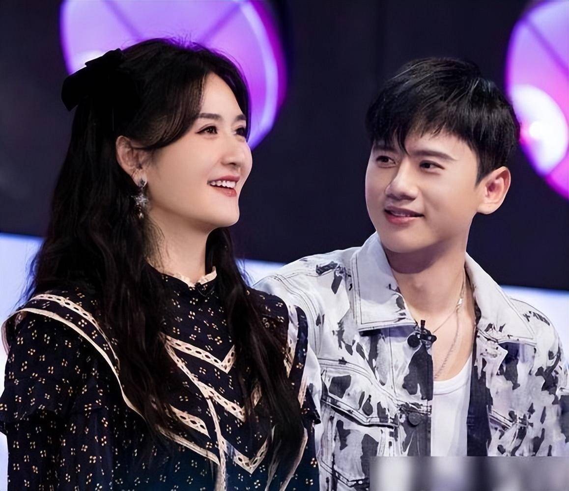 明星八卦:翟潇闻,周雨彤,迪丽热巴,王一博,王宝强,胡先煦_因为_什么