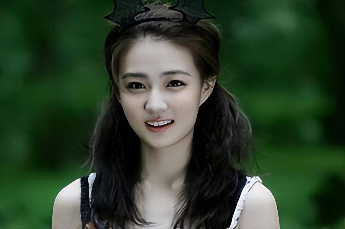 装修更是让人眼红至极北京望京区最顶级的万和公馆据悉徐璐的豪宅位于