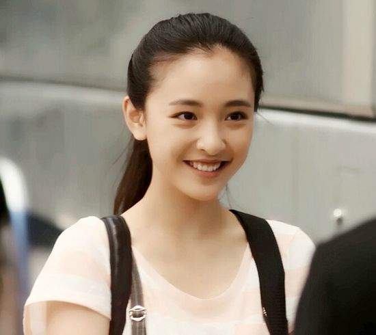 说吴倩恋爱脑,但是我却佩服她的勇敢,在自己事业上升期时选择结婚生子