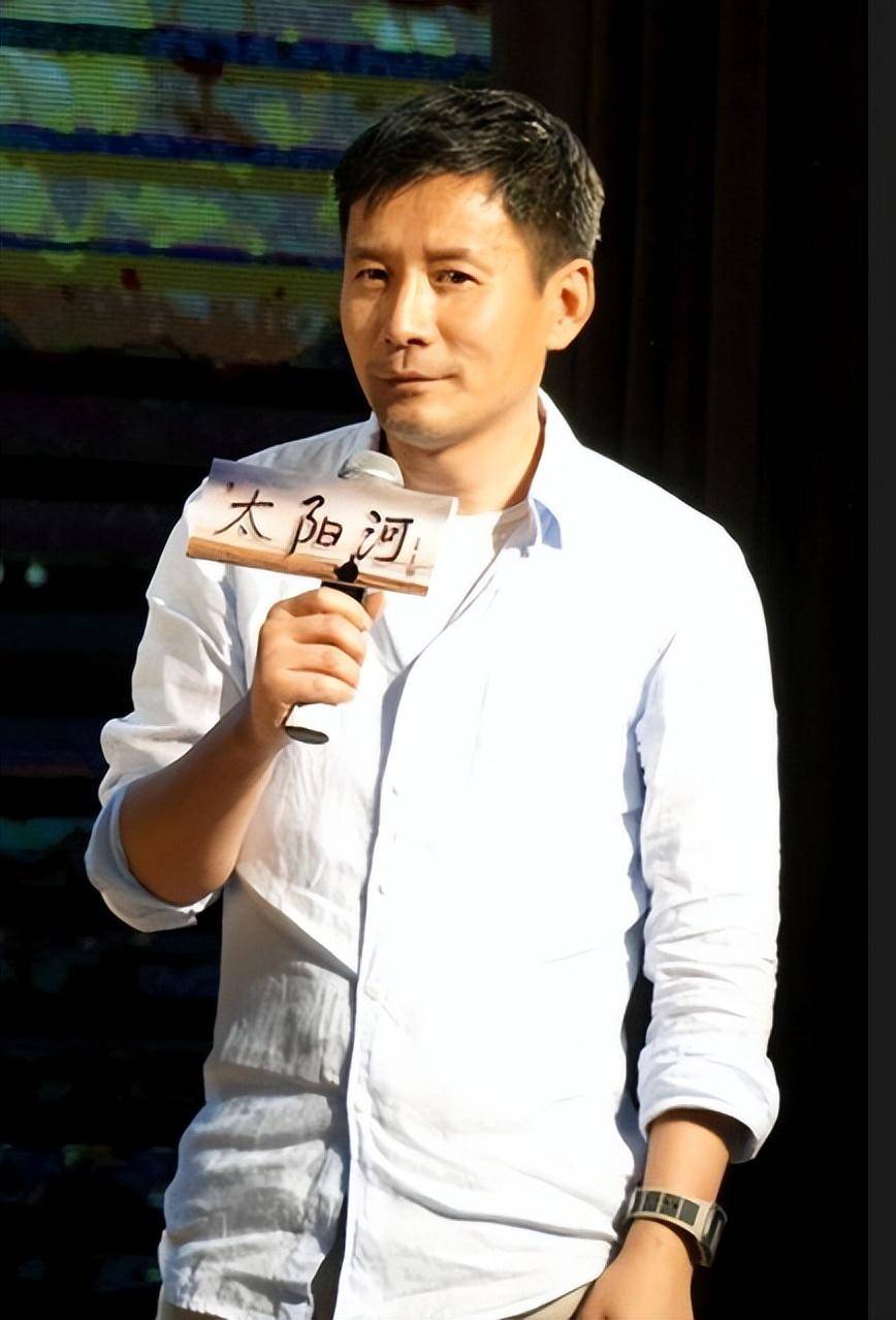 田小洁:出道二十年低调无绯闻,对江珊一见钟情,待继女如亲生_表演