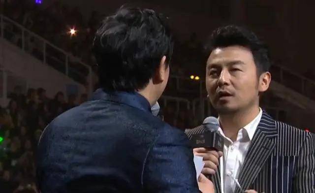 "这下全世界都知道沈腾戴假发了" 网友调侃笑翻全场_雷佳音_朋友_活动