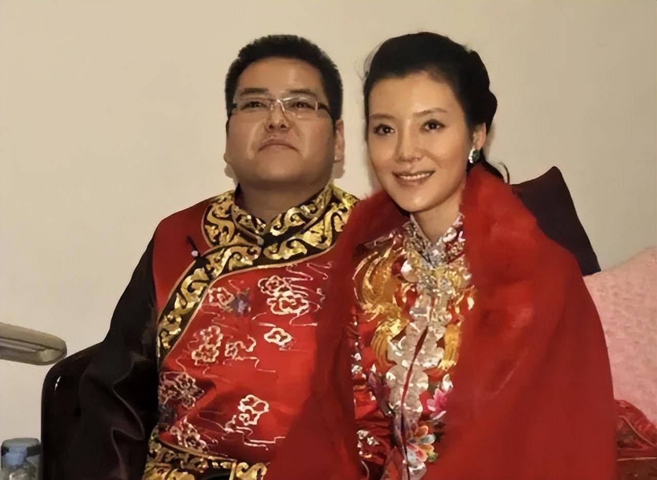 掃黑風暴的大嫂車曉和西安首富李兆會相識數月就結婚.