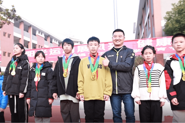 南通市五山小学2023年秋季校园体育节颁奖仪式隆重举行