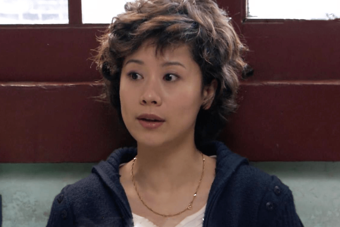 在《双面胶》中海清饰演了一位嘴毒心软,性格泼辣的媳妇.