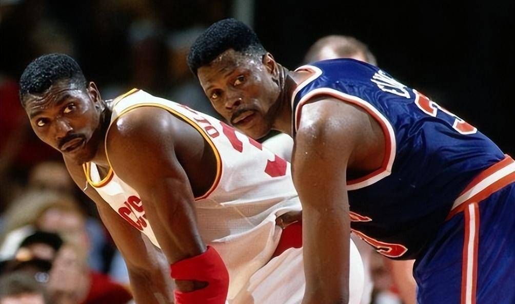 评选中,大卫-罗宾逊如果不是碰上正是表现火热的罗德曼,奥拉朱旺等人