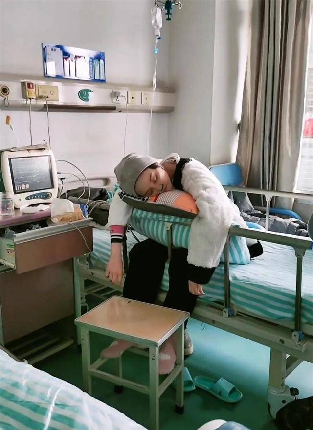 徐茜2022年1月30日,徐母签下了病危通知书.2月23日,徐茜走了.