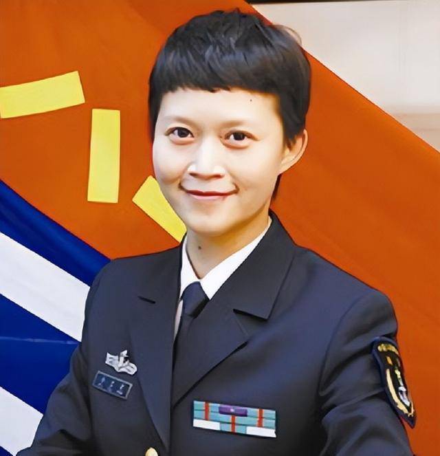选美小姐韦慧晓曾拒绝百万年薪,现在,掌舵我国海军新导弹驱逐舰_成为
