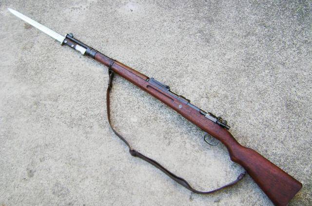 德国著名老枪,毛瑟公司的毛瑟98k,作为制式步枪其性能如何?