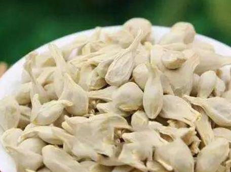 它个头虽小,全身都是宝,很多人却当垃圾扔掉了,现在知道还不晚(图4) 它个头虽小,全身都是宝,很多人却当垃圾扔掉了,现在知道还不晚(图4)