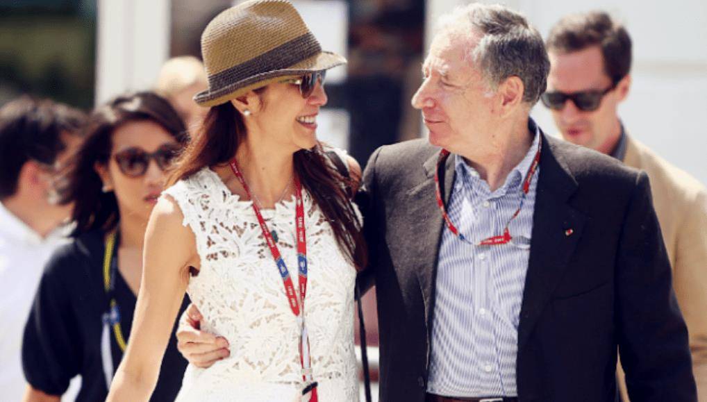 杨紫琼晒全家福!