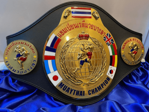 中国泰拳运动员许天乘在泰国bangla拳场夺得金腰带_比赛_对手_实力