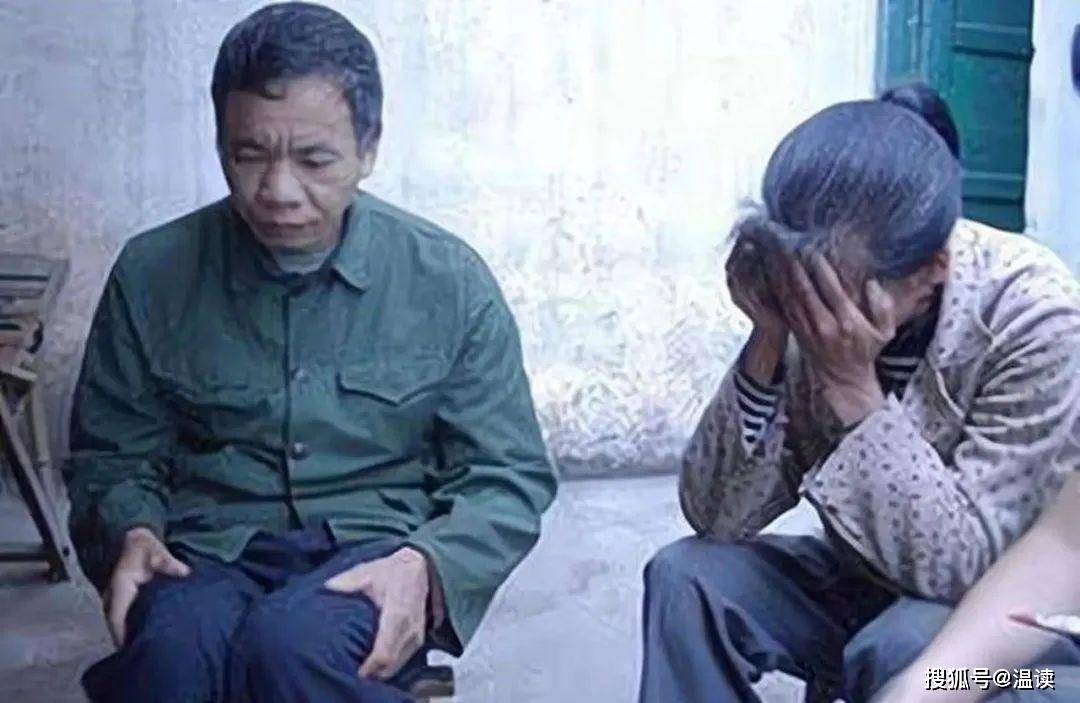马加爵锤杀的4舍友竟都是贫困生,死刑前几乎瘫软,父亲拒领骨灰